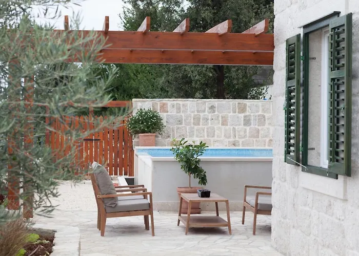 Kate * Podgora (Split-Dalmatia)